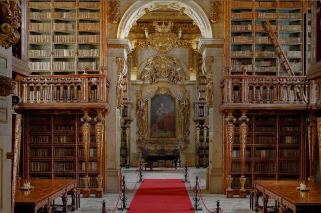 Library_of_the_Universtity_of_Coimbra (1)